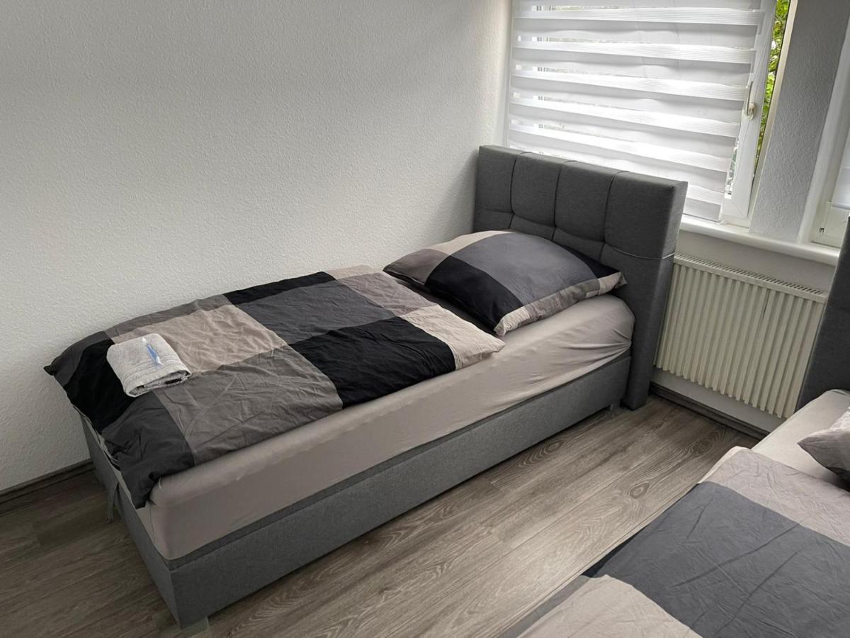 Apartment Bis Zu 8 Einzelbetten Stellplatz Wifi Essen Exterior foto